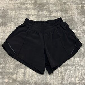 Lululemon Hottie Hot Black Mesh Side Lined Athletic High Waisted Shorts 2 Tall